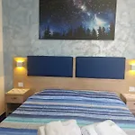 Astra Casa de hóspedes 4*
